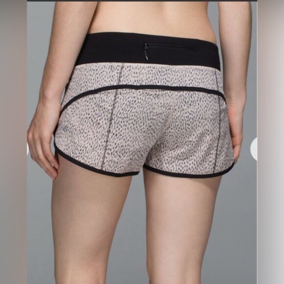 Lululemon Run Speed Short 2.5inch US4 - Picture 3 of 8